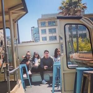 Meet your Posher, Mundo